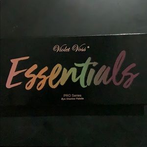 Violet Voss essentials